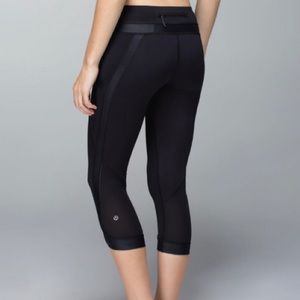 Lululemon Chase Me Crop II